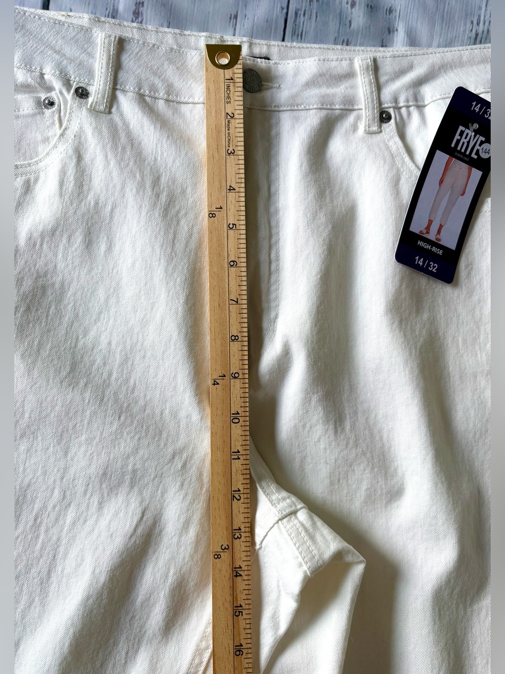 Frye High Rise Straight Leg Jeans White Ivory Size 14 NWT - Picture 4 of 10